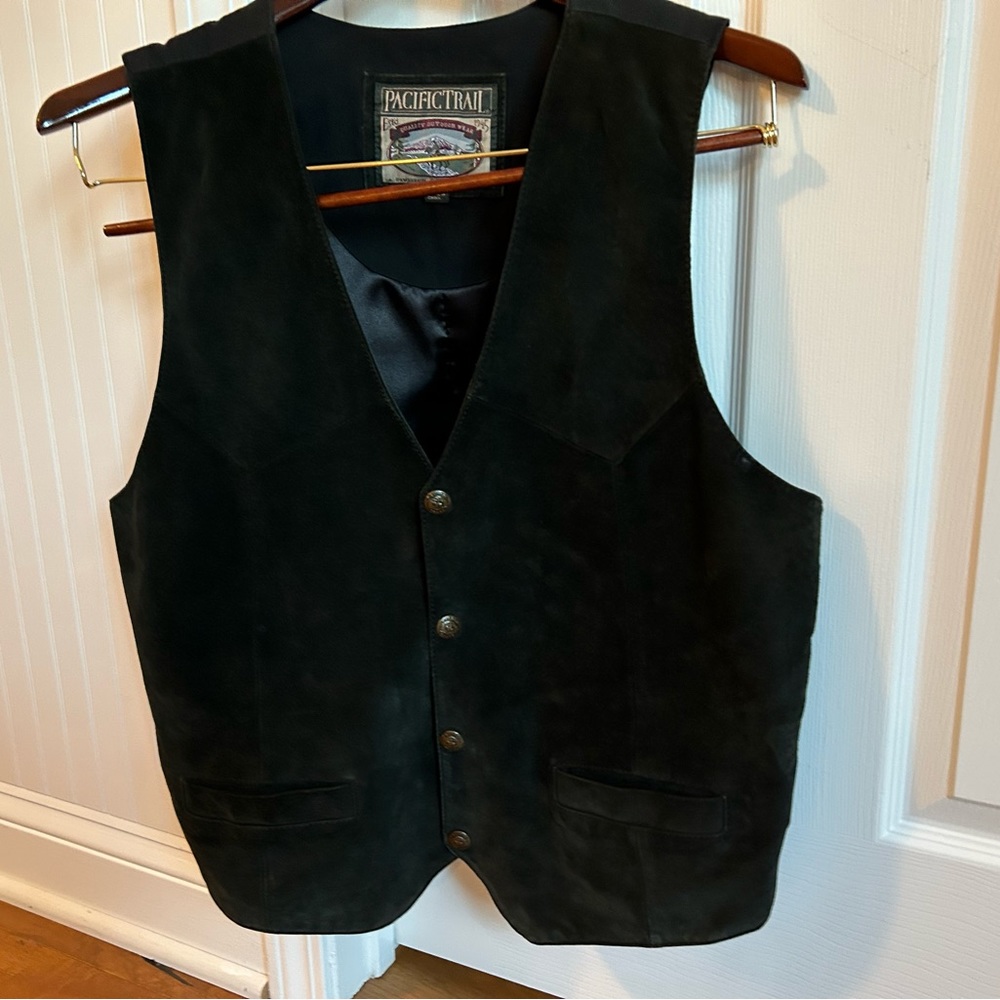 PACIFIC TRAIL SUEDE VEST